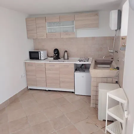 Pearl Apartment
