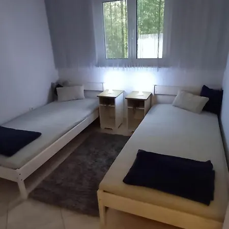 Pearl Apartment *